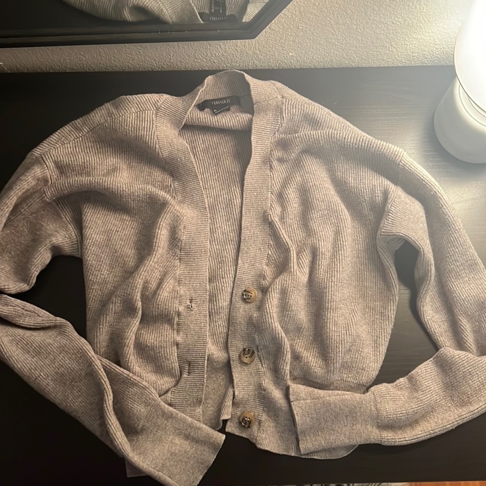 Grey cropped sweater